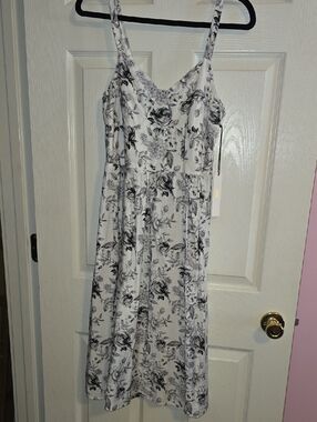 june & hudson Black and White Floral Midi Dress